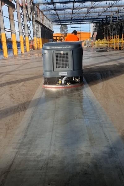 SC8000 Scrubber-Sweeper Hire