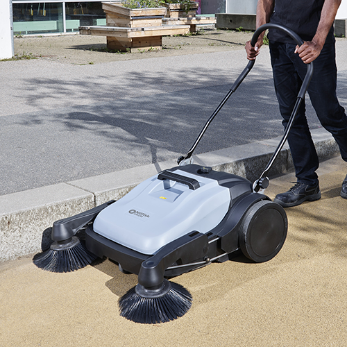 SW250 Walk-behind Manual Sweeper