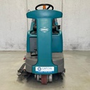 Tennant T7 Battery Ride-On Scrubber Dryer